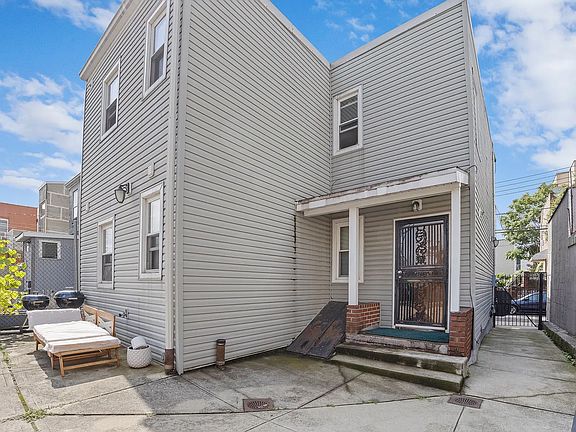 2nd image of 1809 26th Ave