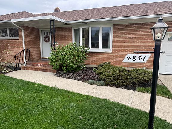 3rd image of 4841 Chippendale Dr