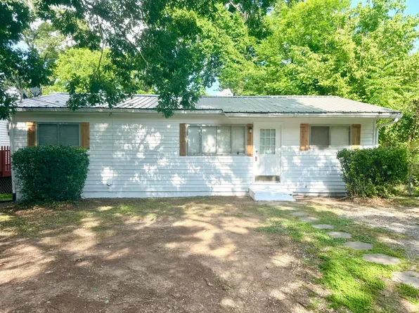 142 Greens Lake Rd, Rossville, GA 30741