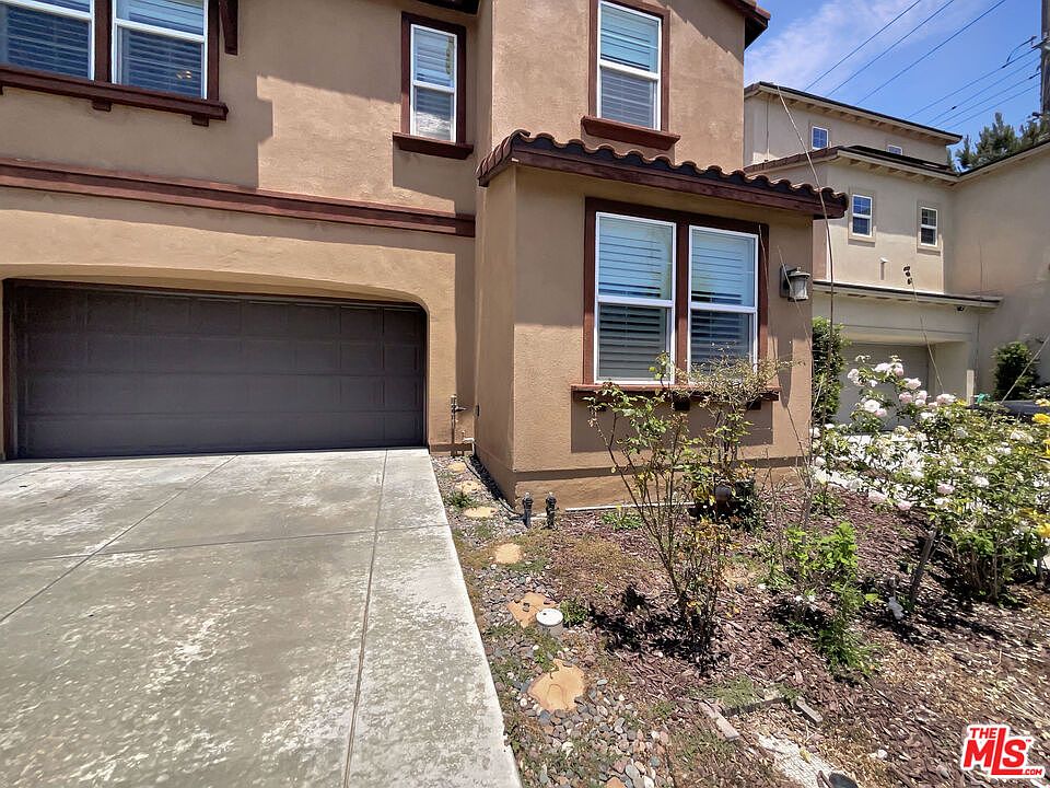 1st image of 10965 Lotus Dr