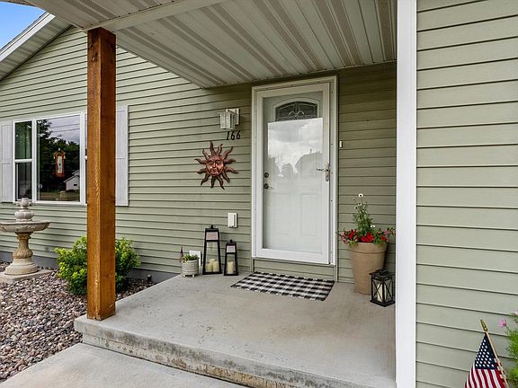 3rd image of 166 Hoover STREET