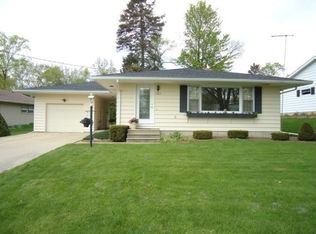 1011 Birch Haven Cir, Monona, WI 53716