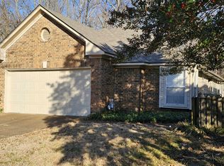5544 Pine Oak Ln, Memphis, TN 38135