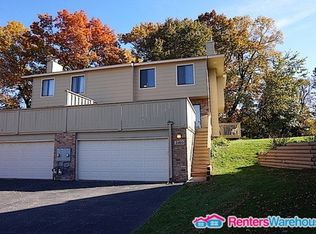 2100 Kings Valley Rd, Golden Valley, MN 55427