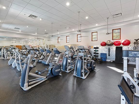 5th image of 2847 Escala Cir