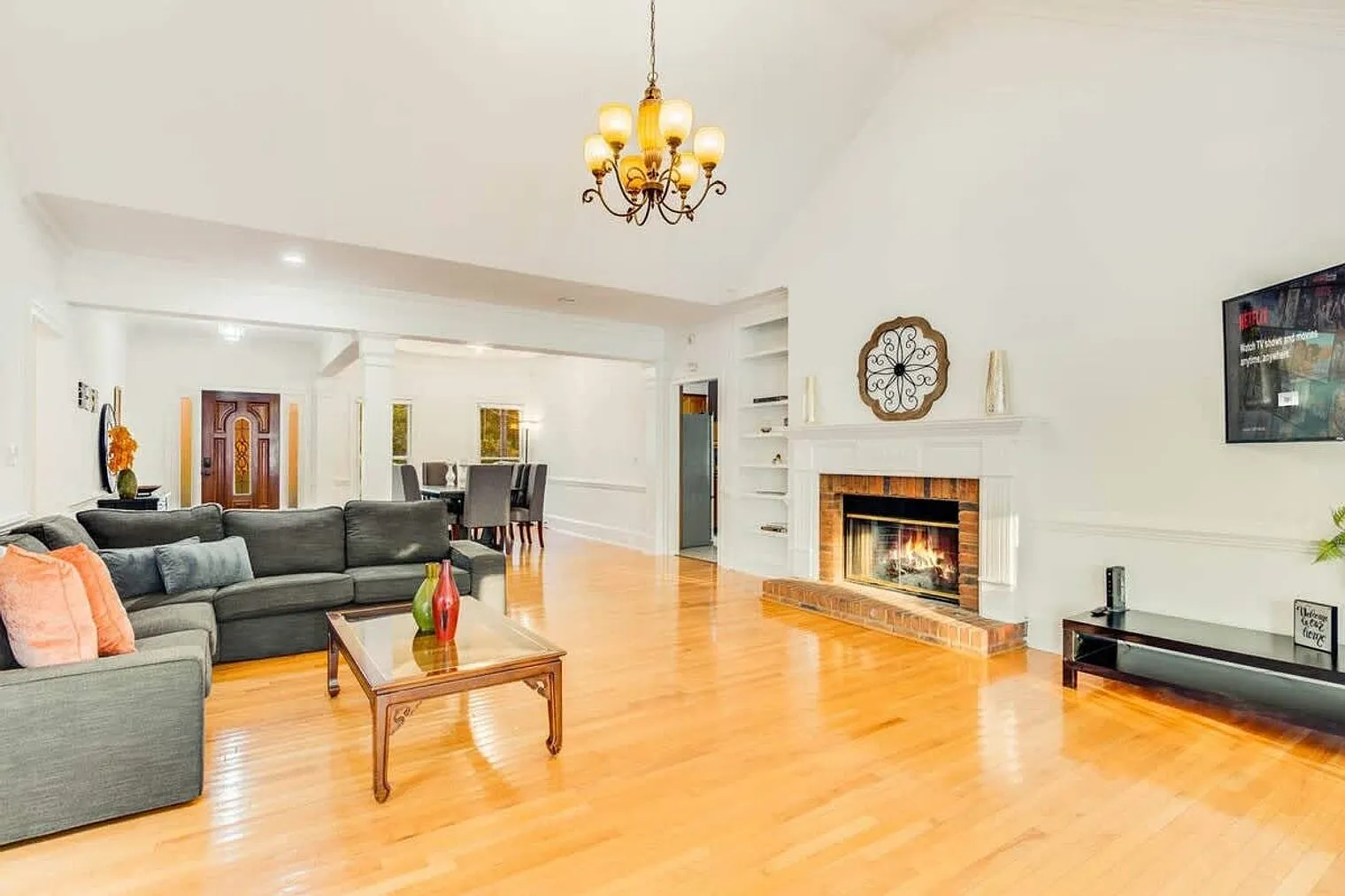 5 bed, 3.0 bath, 3778 sqft, $7,216 — Photo 1