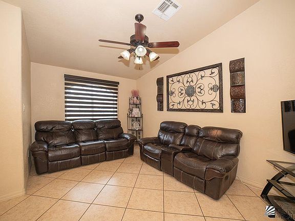 4th image of 540 N Gonzalez Dr