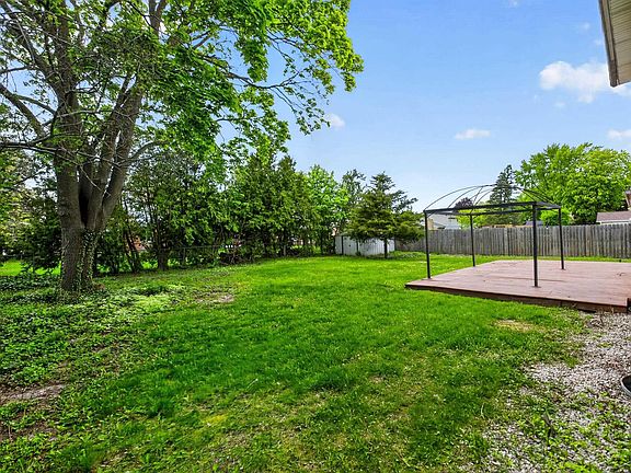 3rd image of 2789 Dunmore Dr