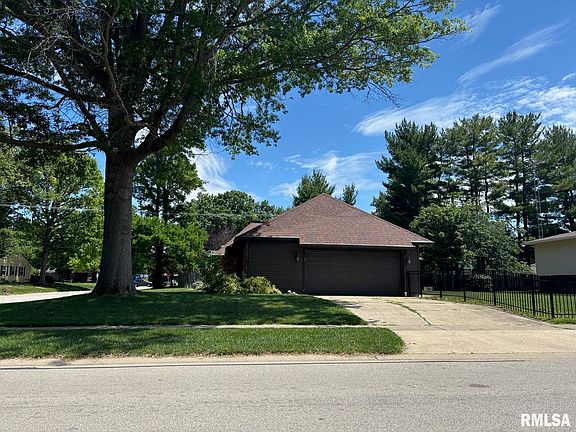 2nd image of 90 Pinehurst Dr