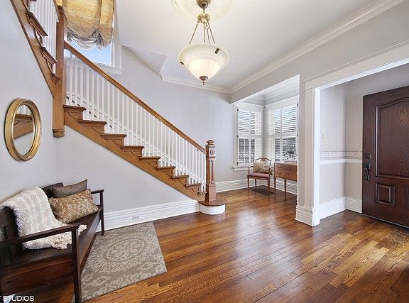 3rd image of 234 N Catherine Ave