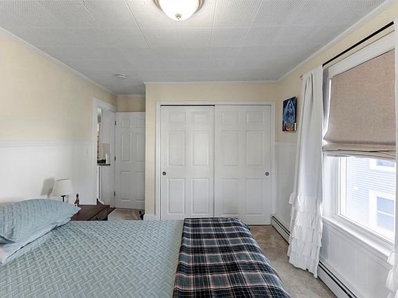 4th image of 8 Peck Ave #B