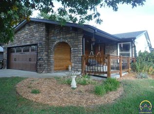 11656 Decatur Rd, Ozawkie, KS 66070