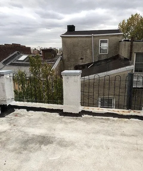 1018 Carpenter St — Photo 15