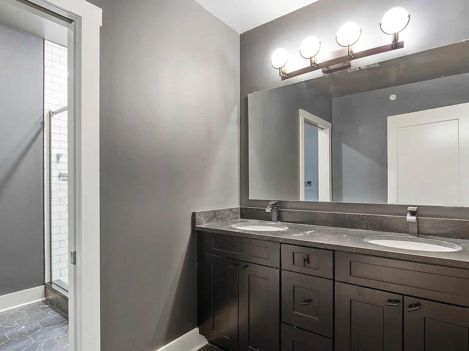 2 bed, 1446 sqft, $2,850 — Photo 4