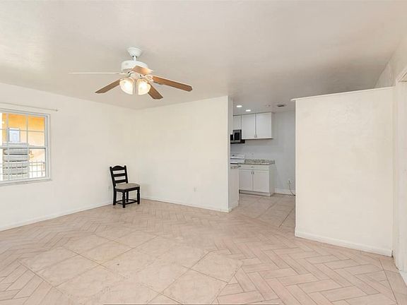 5th image of 2529 Belmont Ave