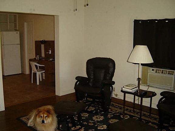 3rd image of 2904 W Park Row Blvd