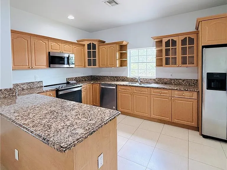 3465 Everglades Blvd N — Photo 17