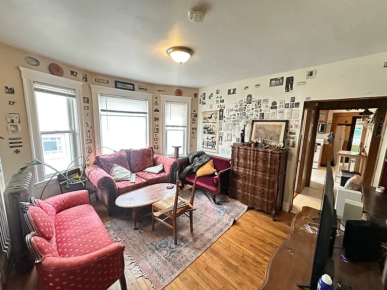 142 W Adams St #2 — Photo 4