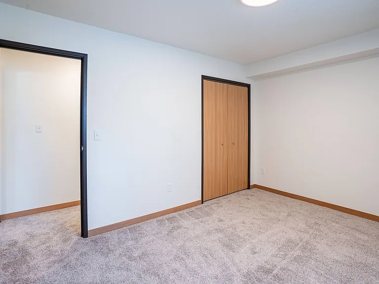 Cherry Creek Apartments | 21D | Bedroom