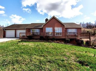 156 Black Oak Hills Ln, La Follette, TN 37766