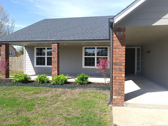 2nd image of 4104 S Oak Ave