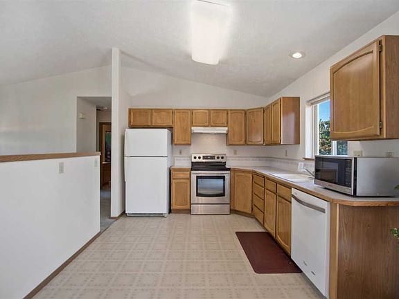 5th image of 19914 E Grace Ln