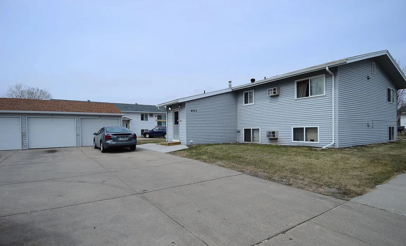 2 bed, 864 sqft, $795 — Photo 1