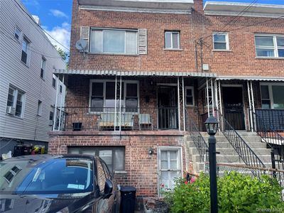 1037 E 214th Street, Bronx, NY, 10469