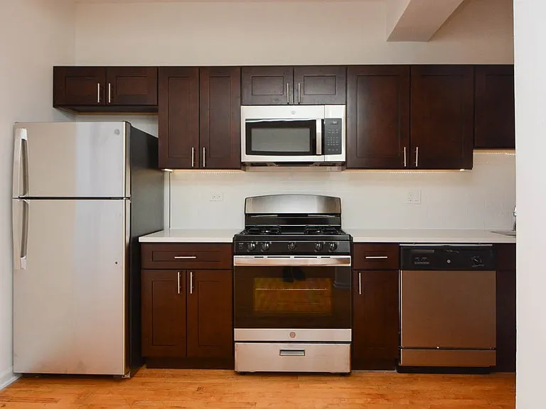 1555 N Mohawk St #C4 — Photo 2