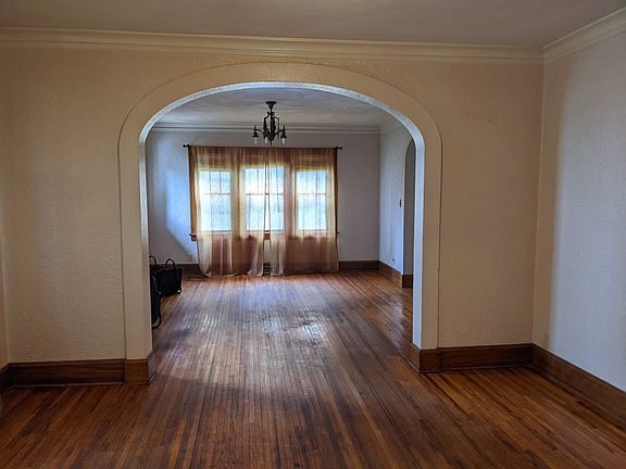 5th image of 1807 N Church St
