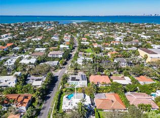 698 Glenridge Rd, Key Biscayne, FL 33149