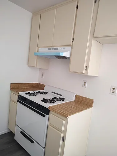 Broadway Apartments Photo 1