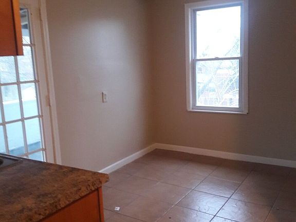 3rd image of 20490 Miller Ave #Up