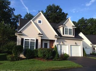 222 Kenswick Ln #222, Windsor, CT 06095