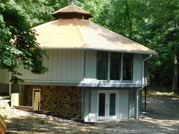 50 Woodlawn Avenue, Mitchell, IN 47446