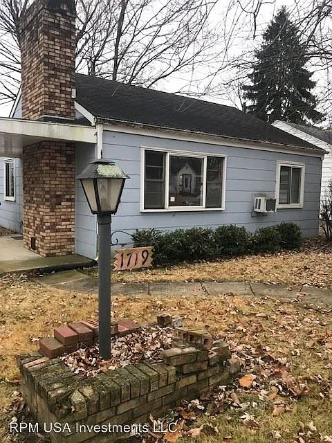 1719 Purdue Dr photo 1