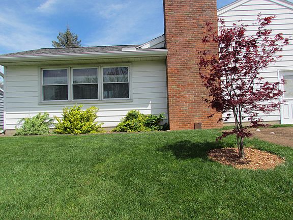 4th image of 808 Taylor Dr