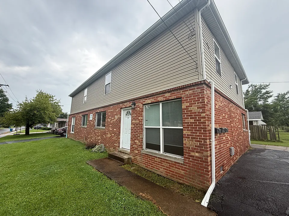 1307 W White St #B