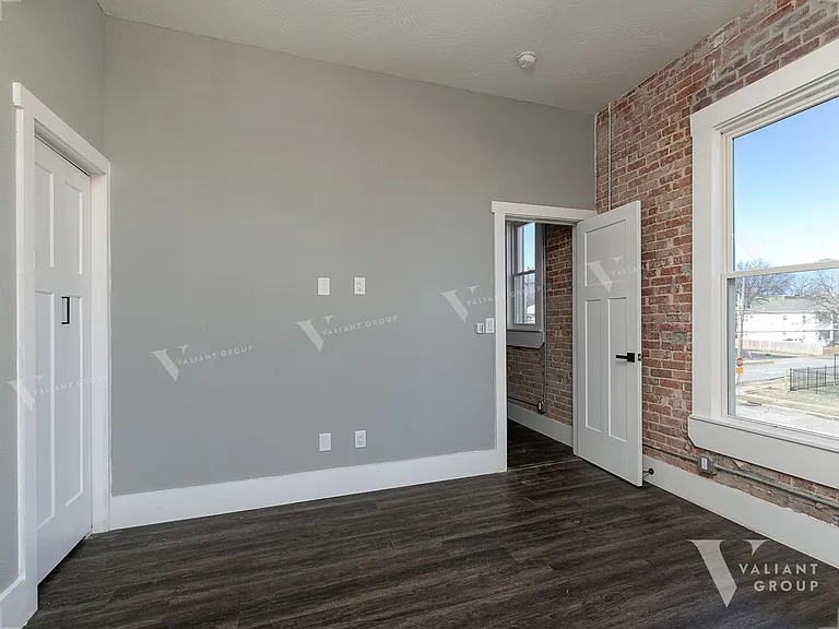 806 South Ave — Photo 35