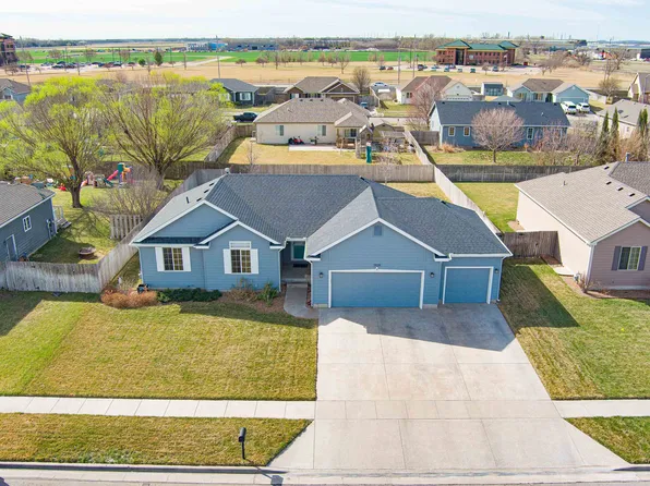 2928 Jack Cir, Salina, KS 67401