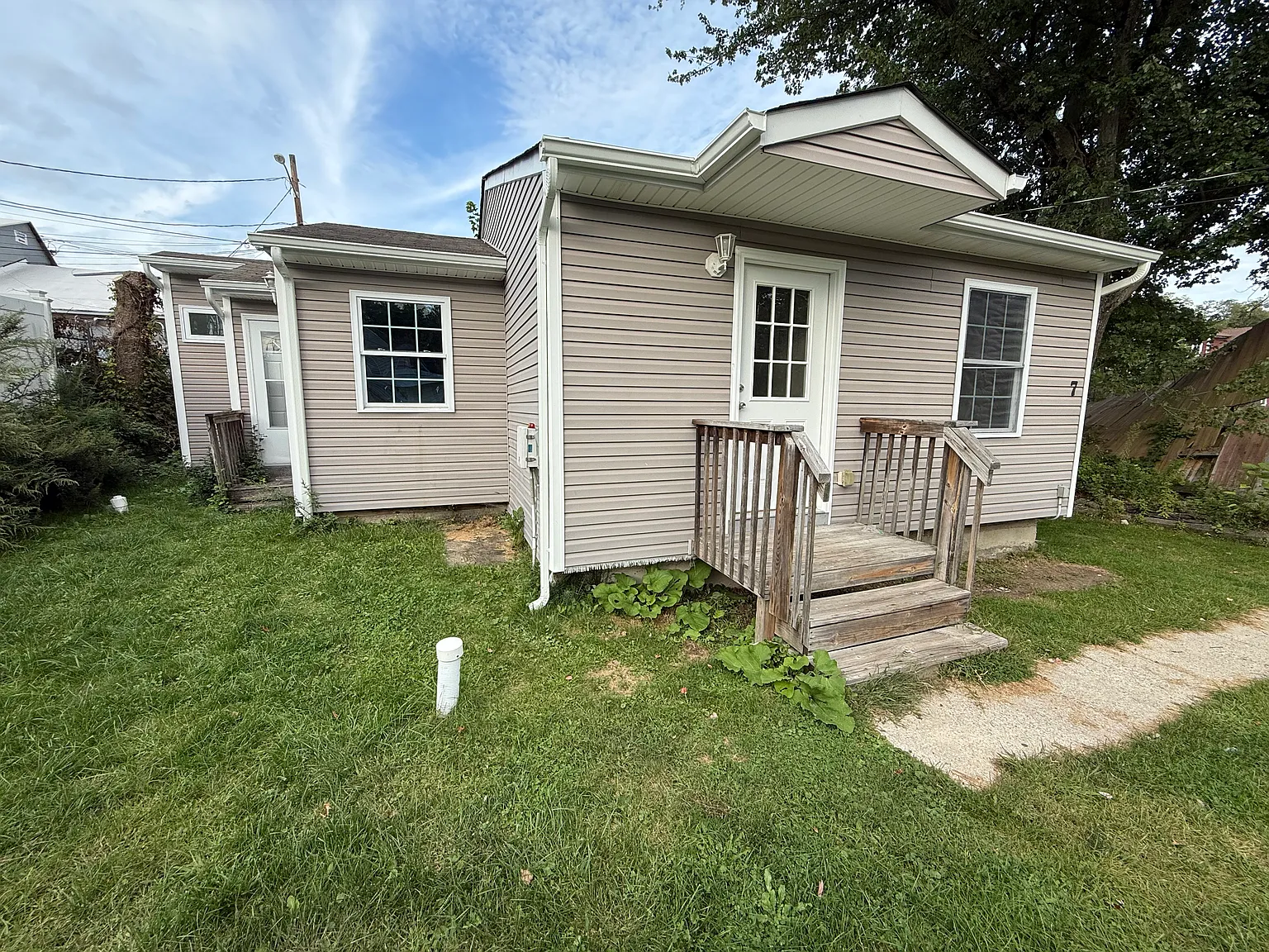 2 bed, 704 sqft, $2,150 — Photo 1