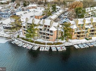 11284 Harbor Ct #11284, Reston, VA 20191