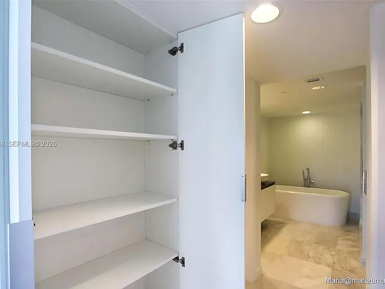 9821 E Bay Harbor Dr #706 — Photo 10