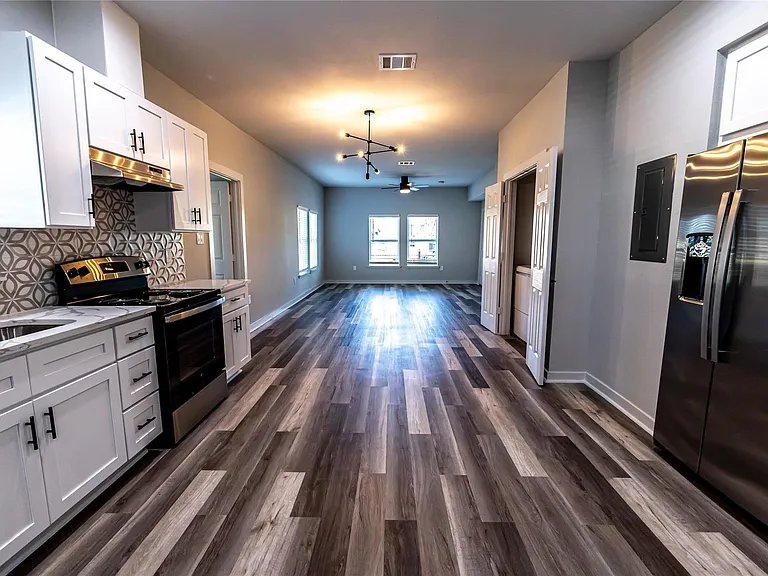 102 Marsden St #4 — Photo 17