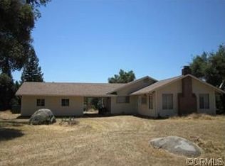 38950 Sierra Lakes Dr, Oakhurst, CA