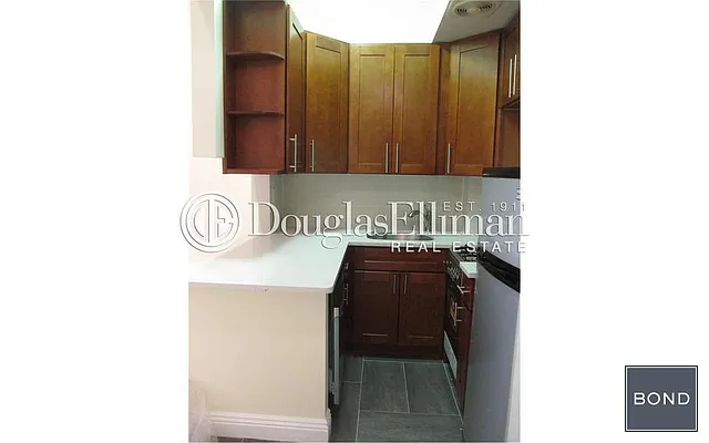 Rented by Bond New York | media 16