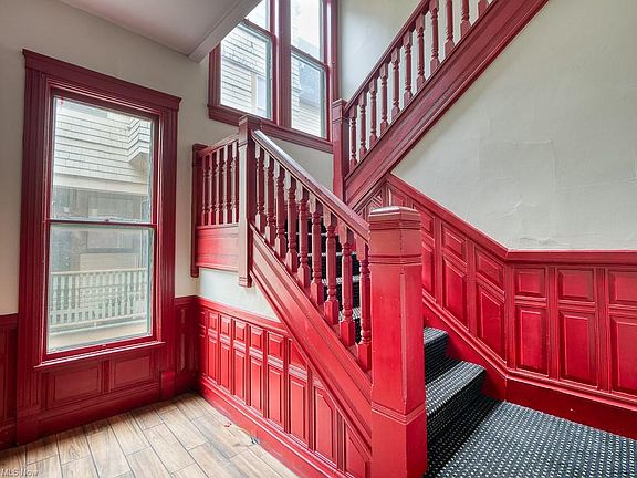 5th image of 6014 Franklin Blvd APT 3