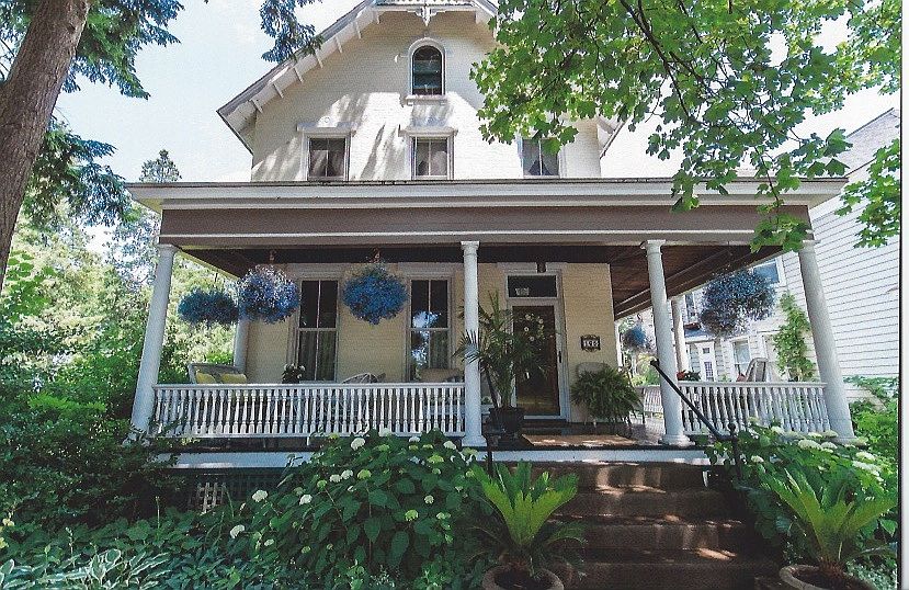 1st image of 165 Union Ave