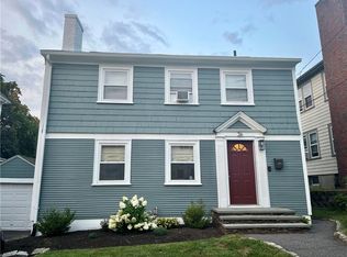 26 10th St, Providence, RI 02906