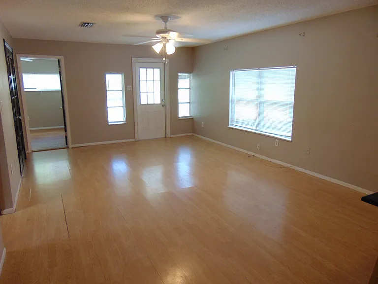 2500 Ashton Rd — Photo 7